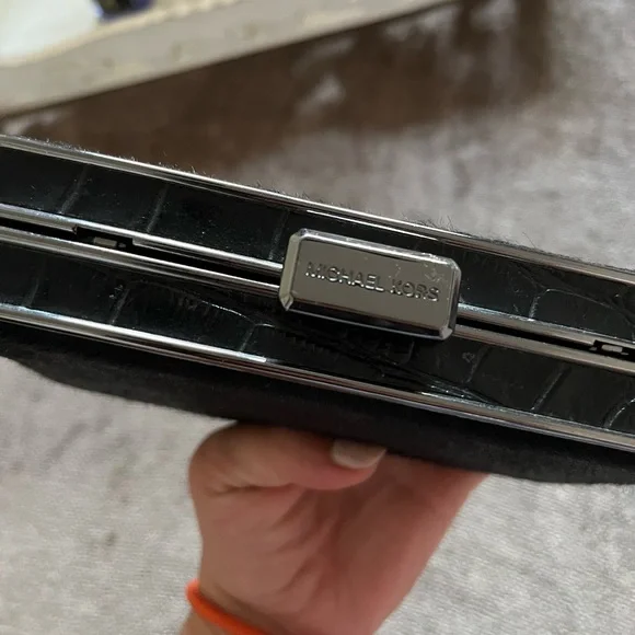 Michael Kors Black Calf Hair & Leather Clutch with 2 detachable straps - Picture 3 of 10